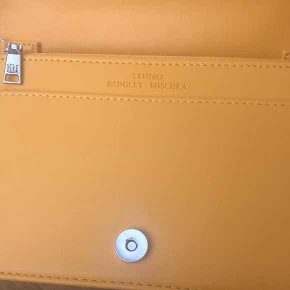 NWT Badgley Mischka Mustard Quilted Crossbody Bag - Picture 8 of 11